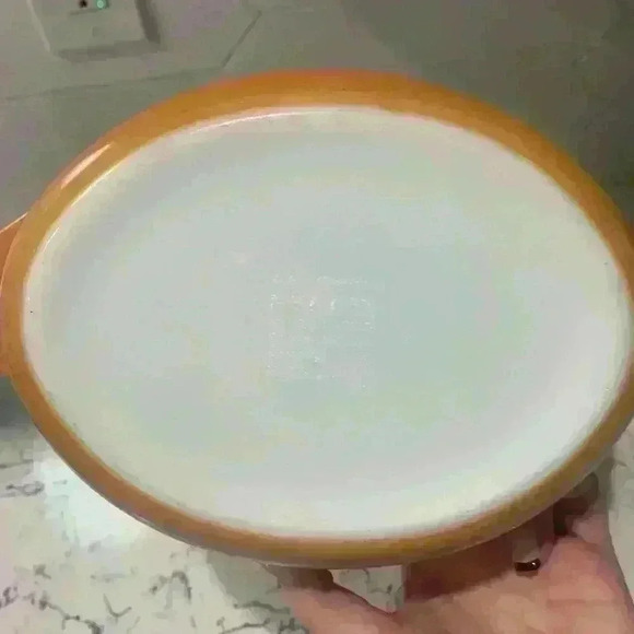 Pyrex Vintage serving bowl with Lid - Picture 5 of 11